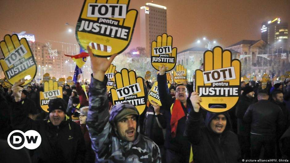 Atac la adresa Constituției!